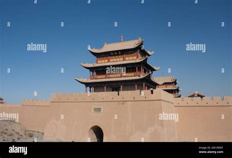  La Forteresse de Jiayuguan: Symbole Imperiaux et Guardien des Sables!