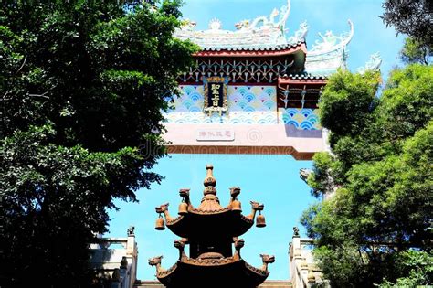 Le Temple Tianhou, UnJoyau Architectural sur les Rives de la Mer Jaune!